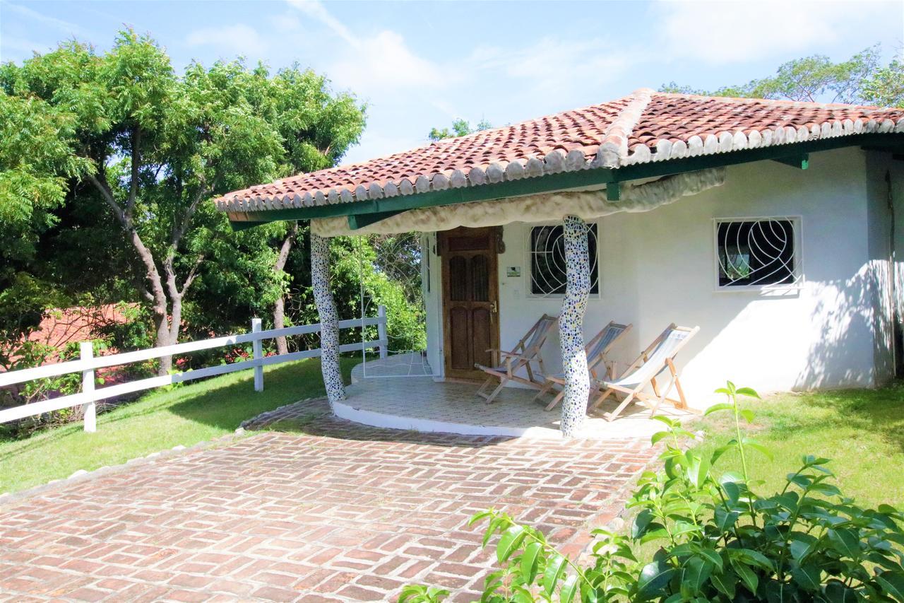 Two Brothers Surf Resort Tola Exterior photo